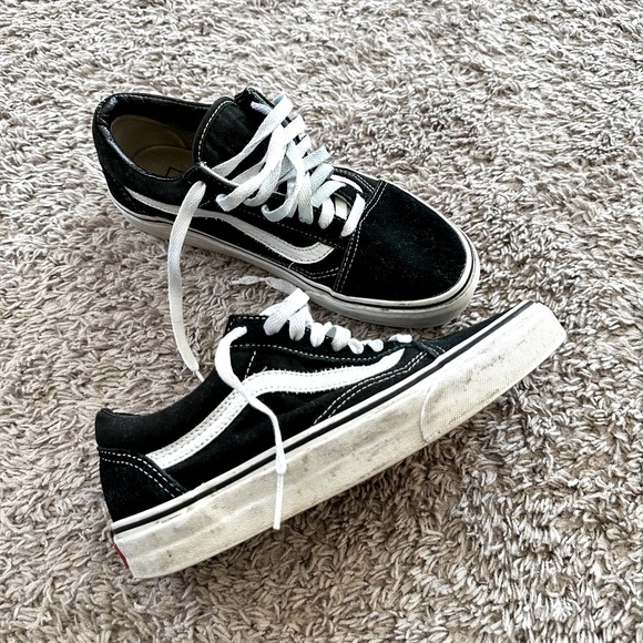 Vans - Picture 2 of 4